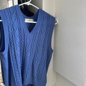 Sweater vest